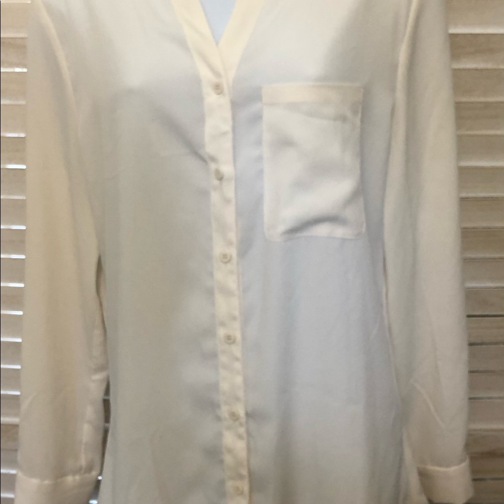 Elizabeth & Clarke off-white sheer business top with roll up sleeves, size 10.